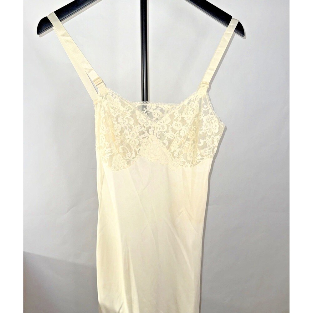 Monsanto Cream Nylon Half Slip Lace Trim Size 34 Adjustable Straps Vintage